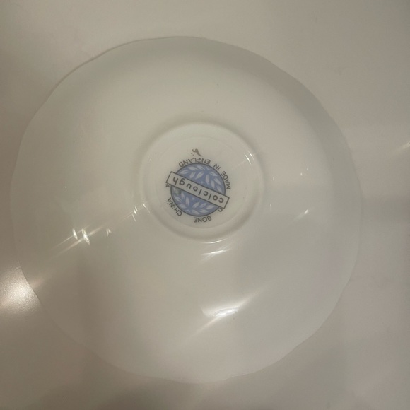 Colclough Bone China- saucer - Picture 2 of 2
